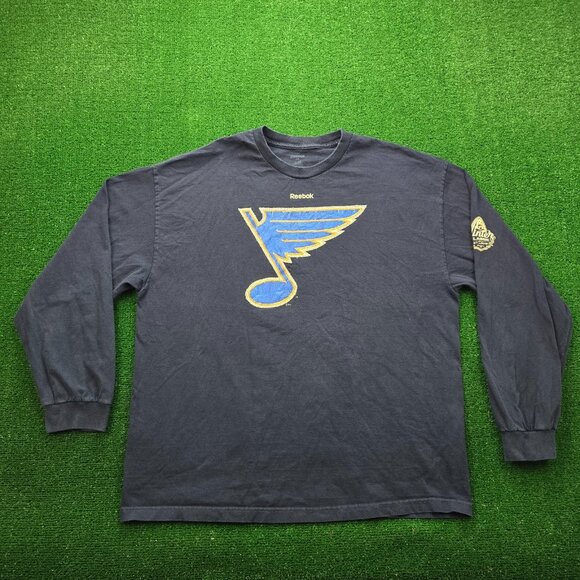 St Louis Blues Tshirt Mens 2XL Blue Reebok Winter Classic 2017 Pullover NHL - Picture 1 of 7